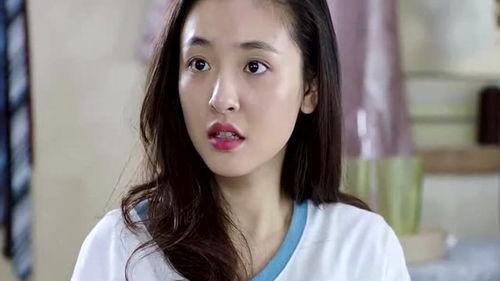 母亲吃瓜上线,开启家庭欢乐时光