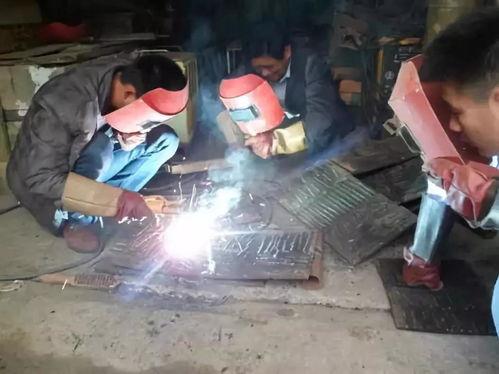 焊工珍姐吃瓜,一场别开生面的吃瓜盛宴