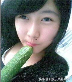 美女吃瓜图片,美女与瓜果的视觉盛宴