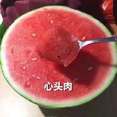 喷水吃瓜,夏日消暑新风尚
